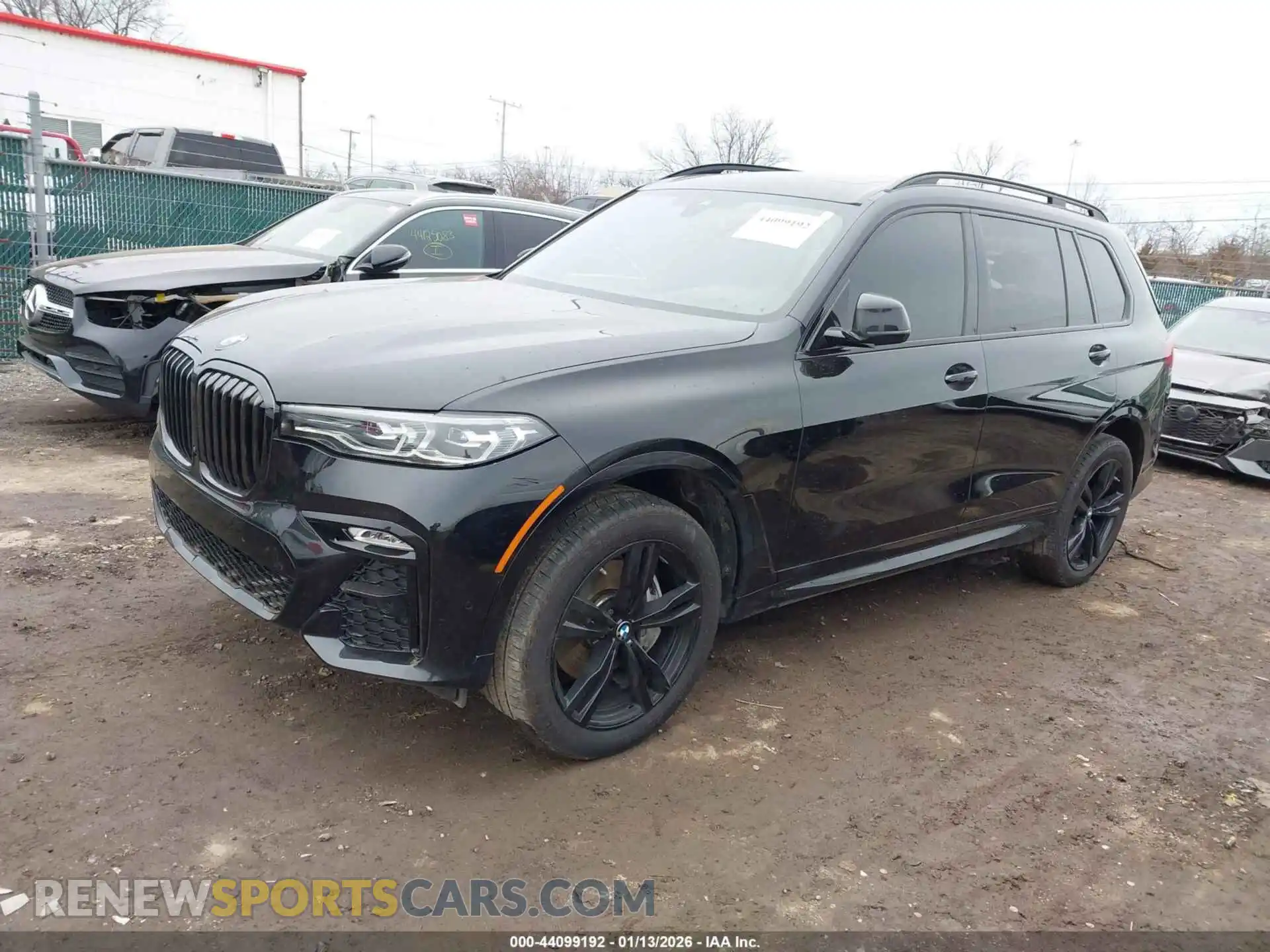 2 Photograph of a damaged car 5UXCW2C04N9L18482 BMW X7 2022