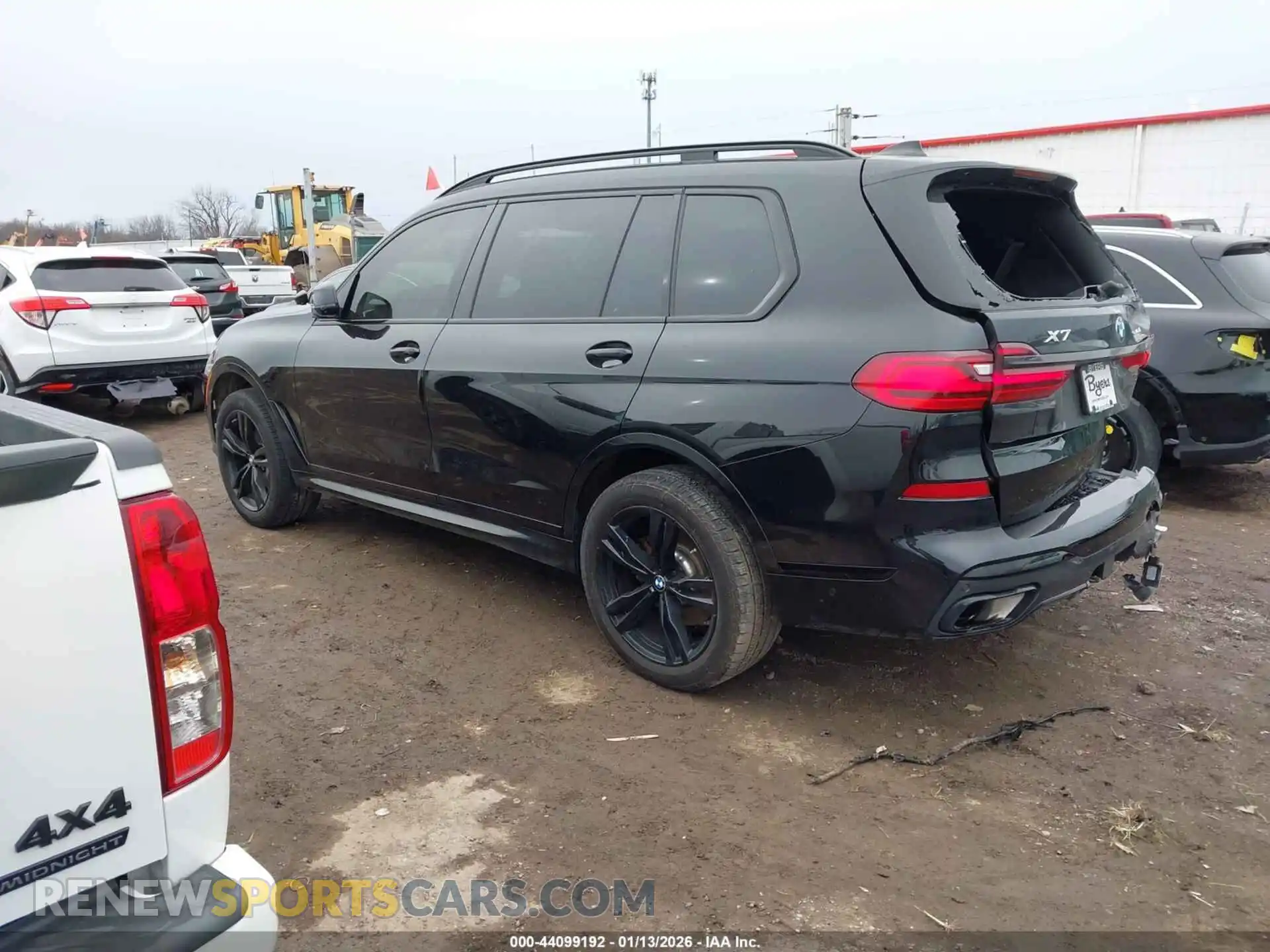 3 Photograph of a damaged car 5UXCW2C04N9L18482 BMW X7 2022