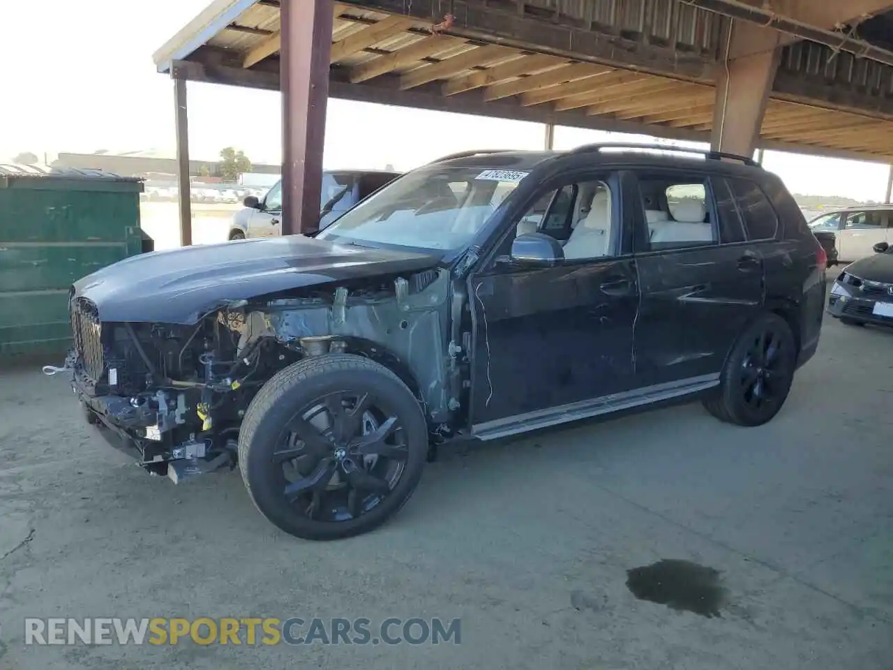 1 Photograph of a damaged car 5UXCW2C04N9M56782 BMW X7 2022