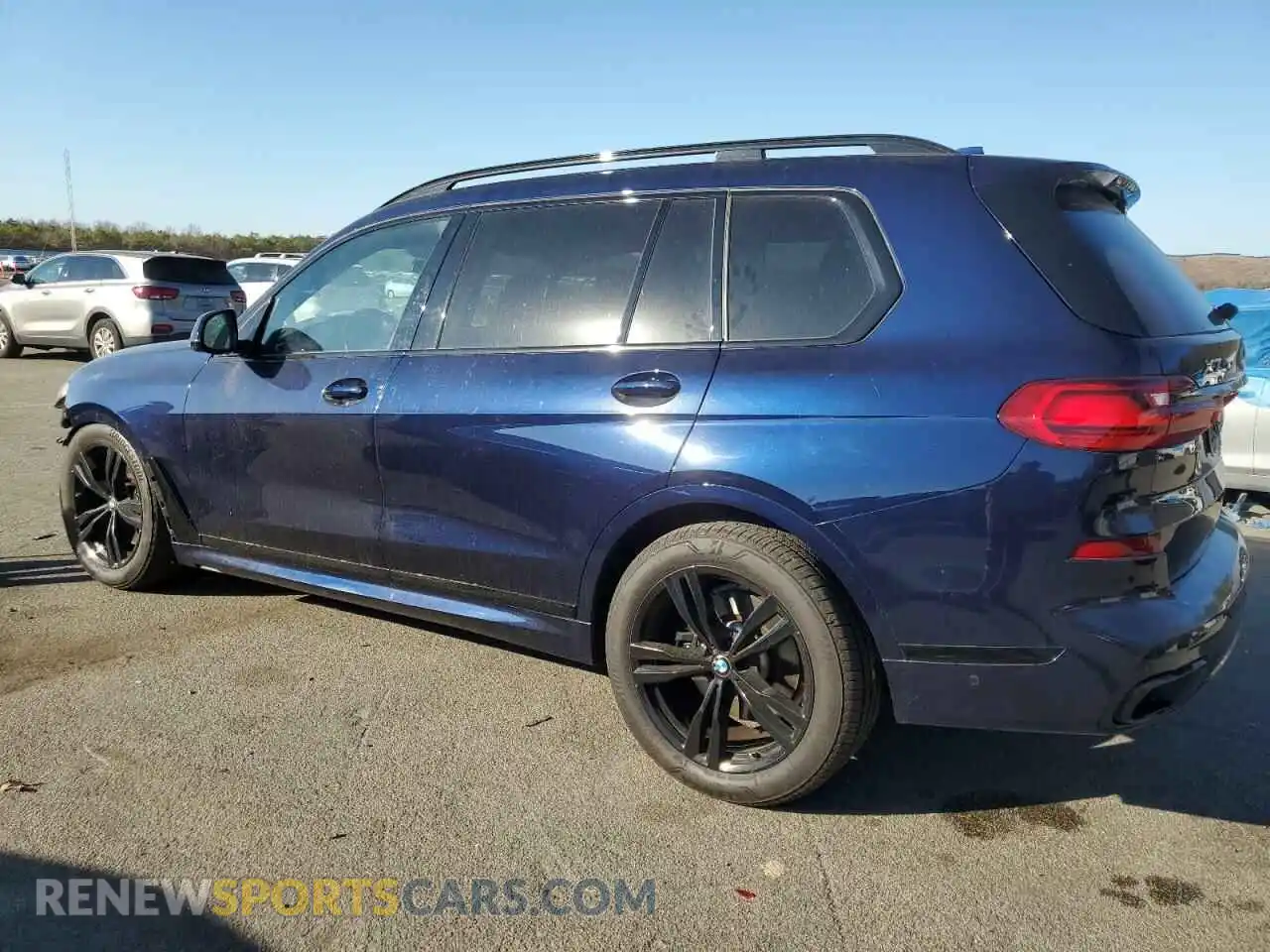 2 Photograph of a damaged car 5UXCW2C05N9L13727 BMW X7 2022