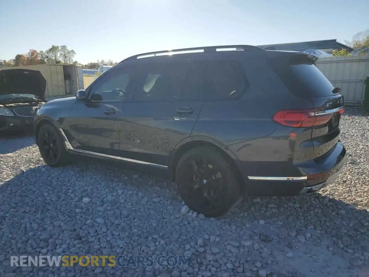 2 Photograph of a damaged car 5UXCW2C05N9M82243 BMW X7 2022