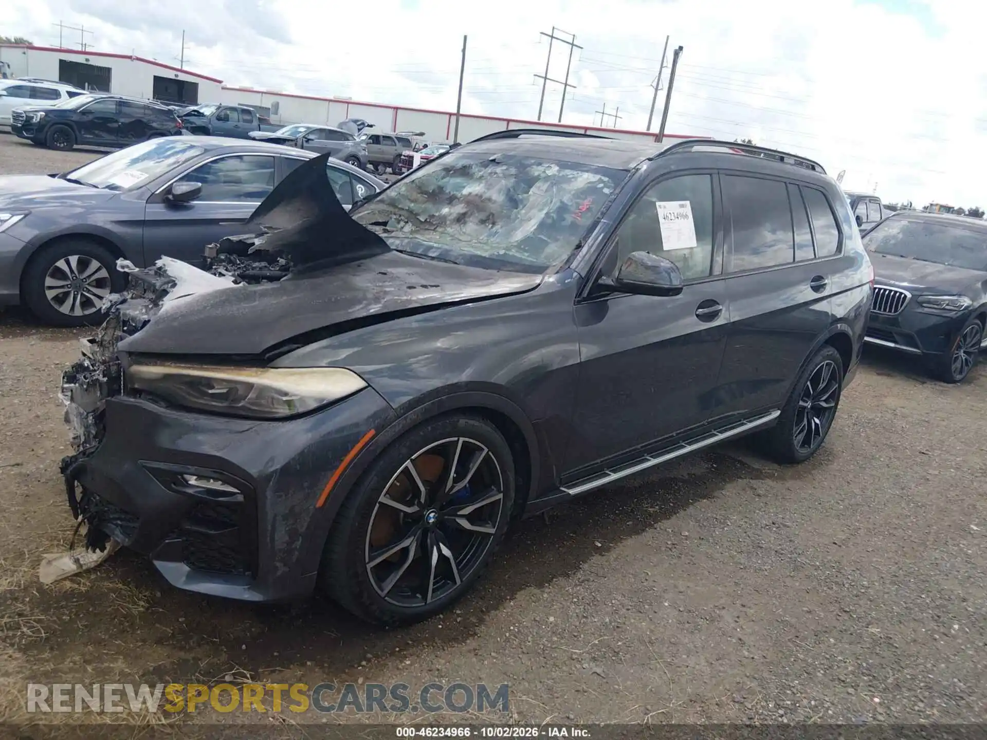 2 Photograph of a damaged car 5UXCW2C05N9N03155 BMW X7 2022
