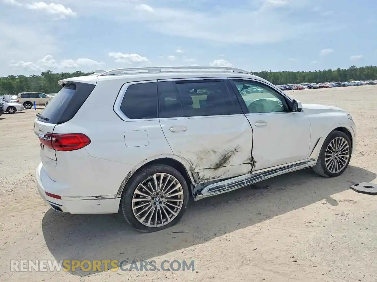 3 Фотография поврежденного автомобиля 5UXCW2C07N9L78868 BMW X7 2022