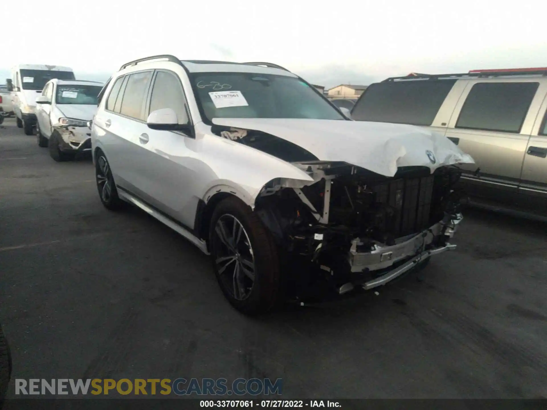 1 Photograph of a damaged car 5UXCW2C07N9M64116 BMW X7 2022
