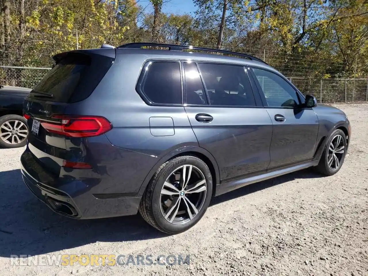 3 Photograph of a damaged car 5UXCW2C08N9K24749 BMW X7 2022