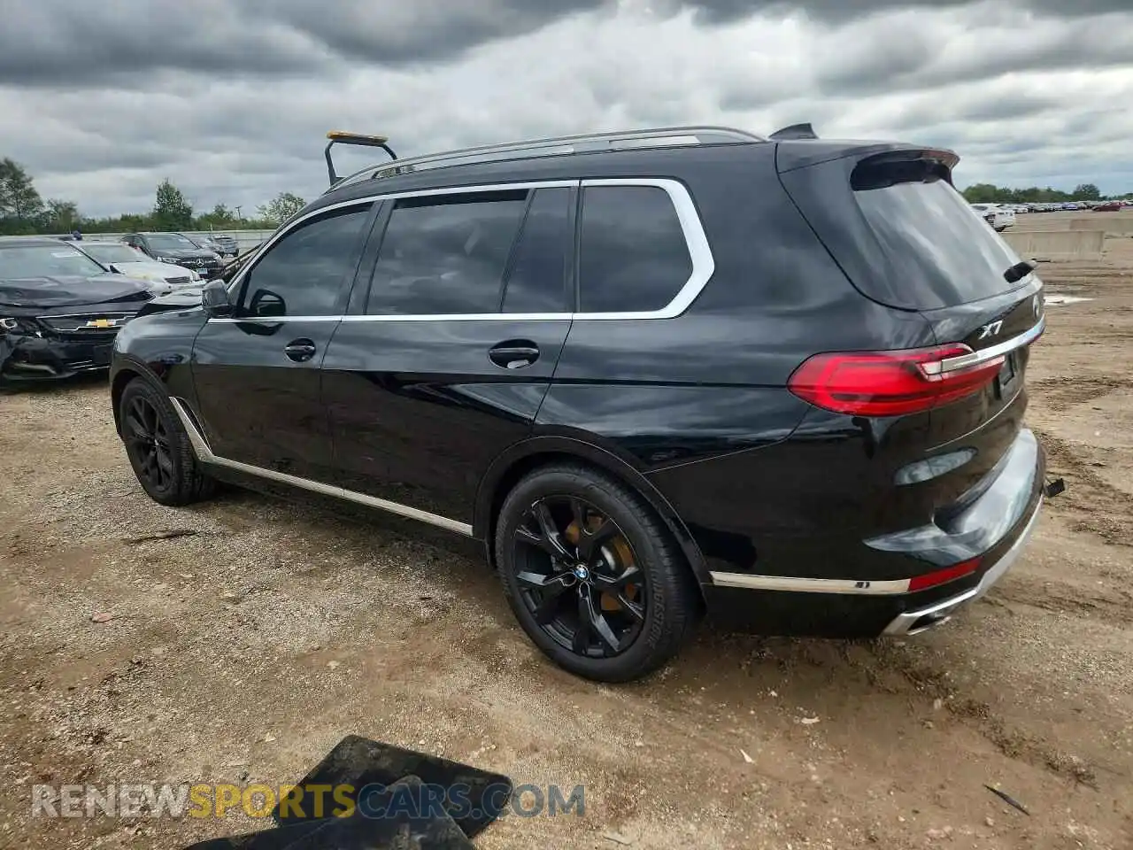 2 Photograph of a damaged car 5UXCW2C08N9K75071 BMW X7 2022