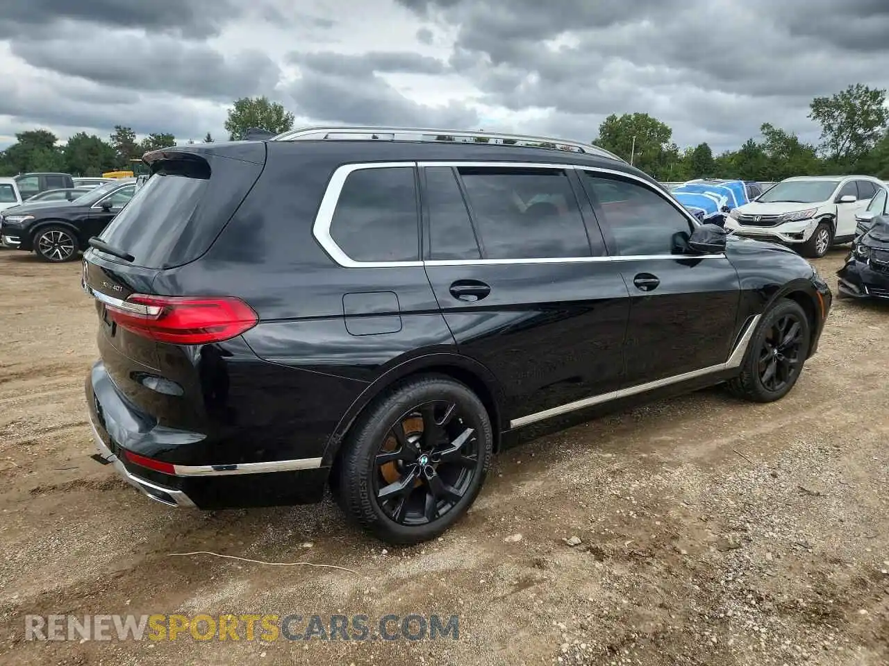 3 Photograph of a damaged car 5UXCW2C08N9K75071 BMW X7 2022