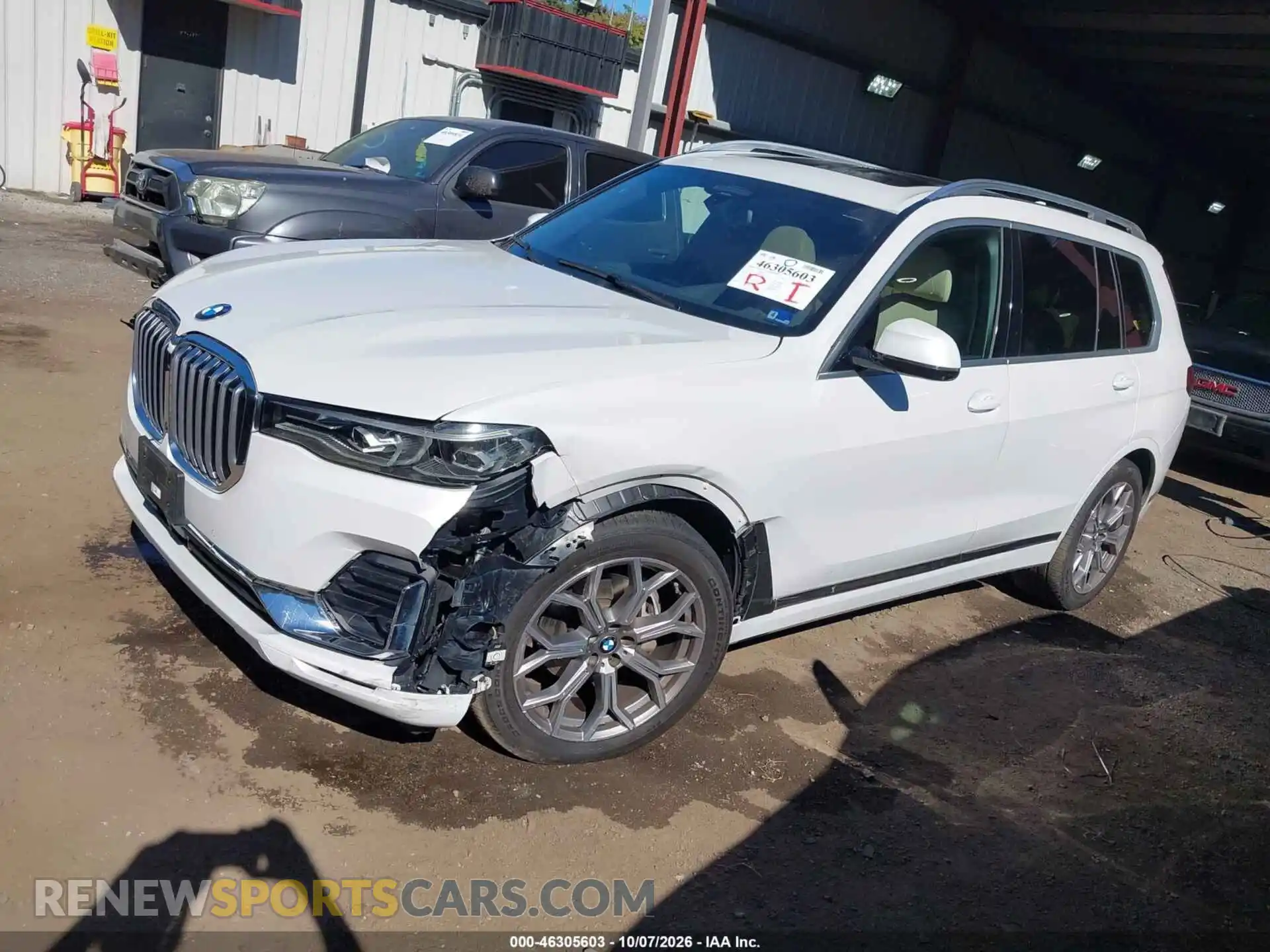 2 Photograph of a damaged car 5UXCW2C08N9L67961 BMW X7 2022