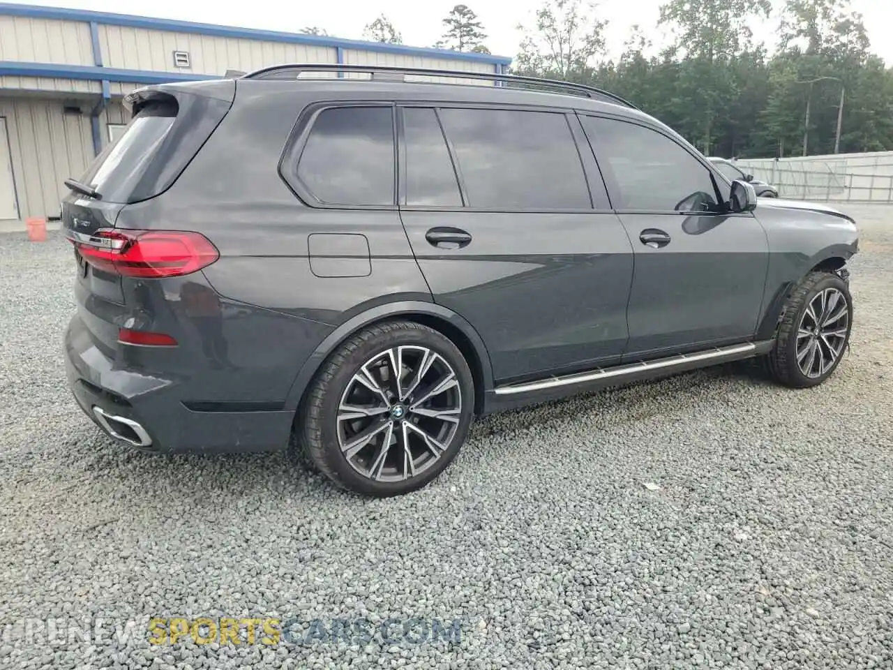 3 Фотография поврежденного автомобиля 5UXCW2C08N9M42495 BMW X7 2022