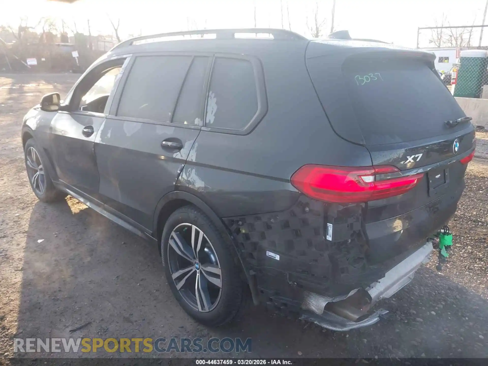 3 Фотография поврежденного автомобиля 5UXCW2C09N9L68522 BMW X7 2022