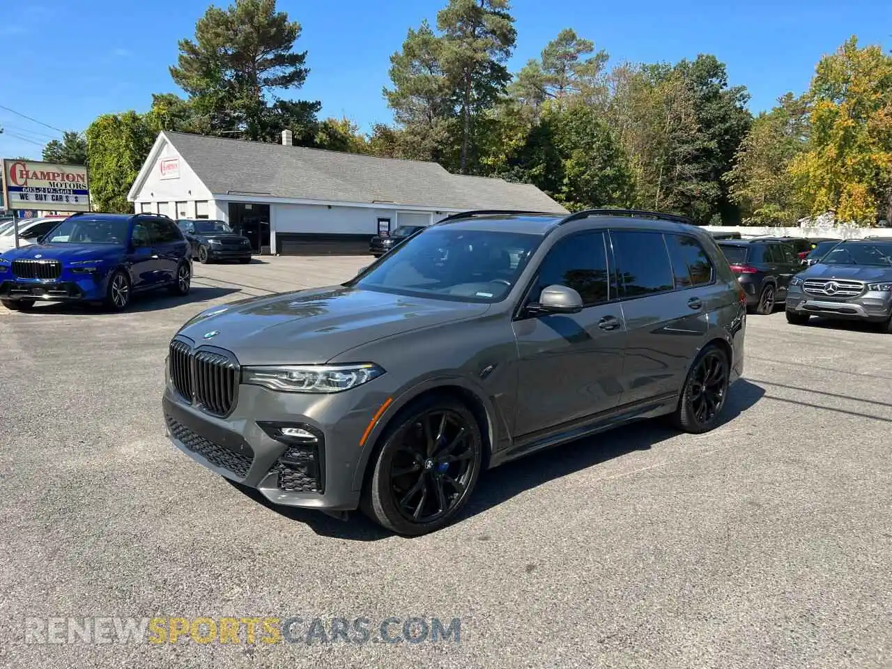 2 Photograph of a damaged car 5UXCW2C0XN9L30670 BMW X7 2022