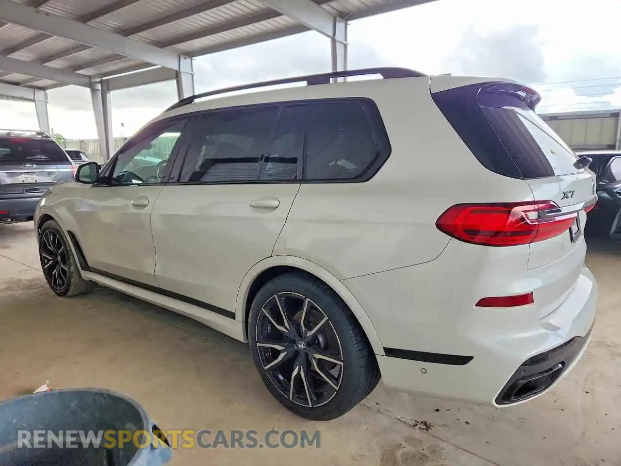 2 Photograph of a damaged car 5UXCW2C0XN9L79190 BMW X7 2022