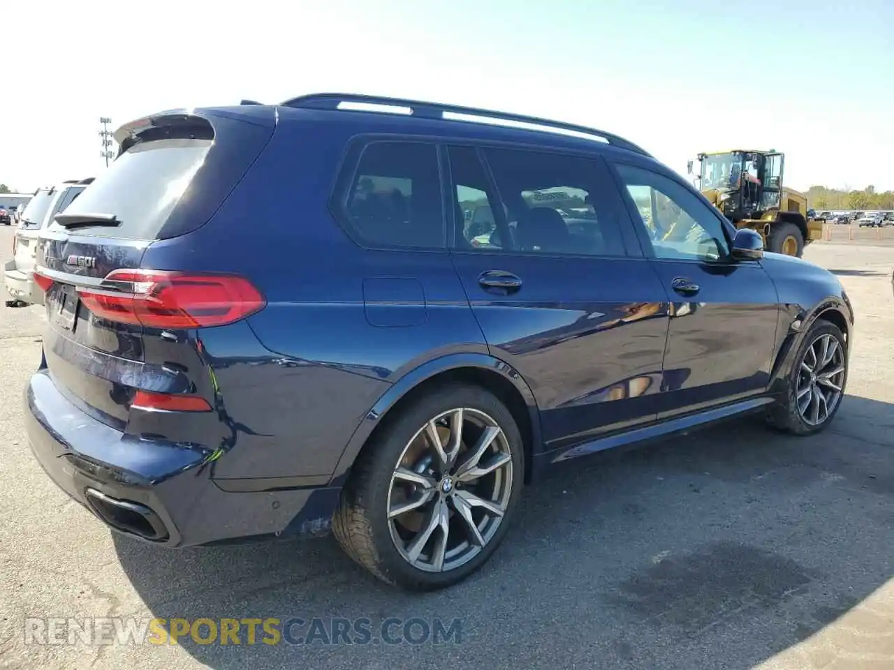 3 Photograph of a damaged car 5UXCX6C01N9J04750 BMW X7 2022
