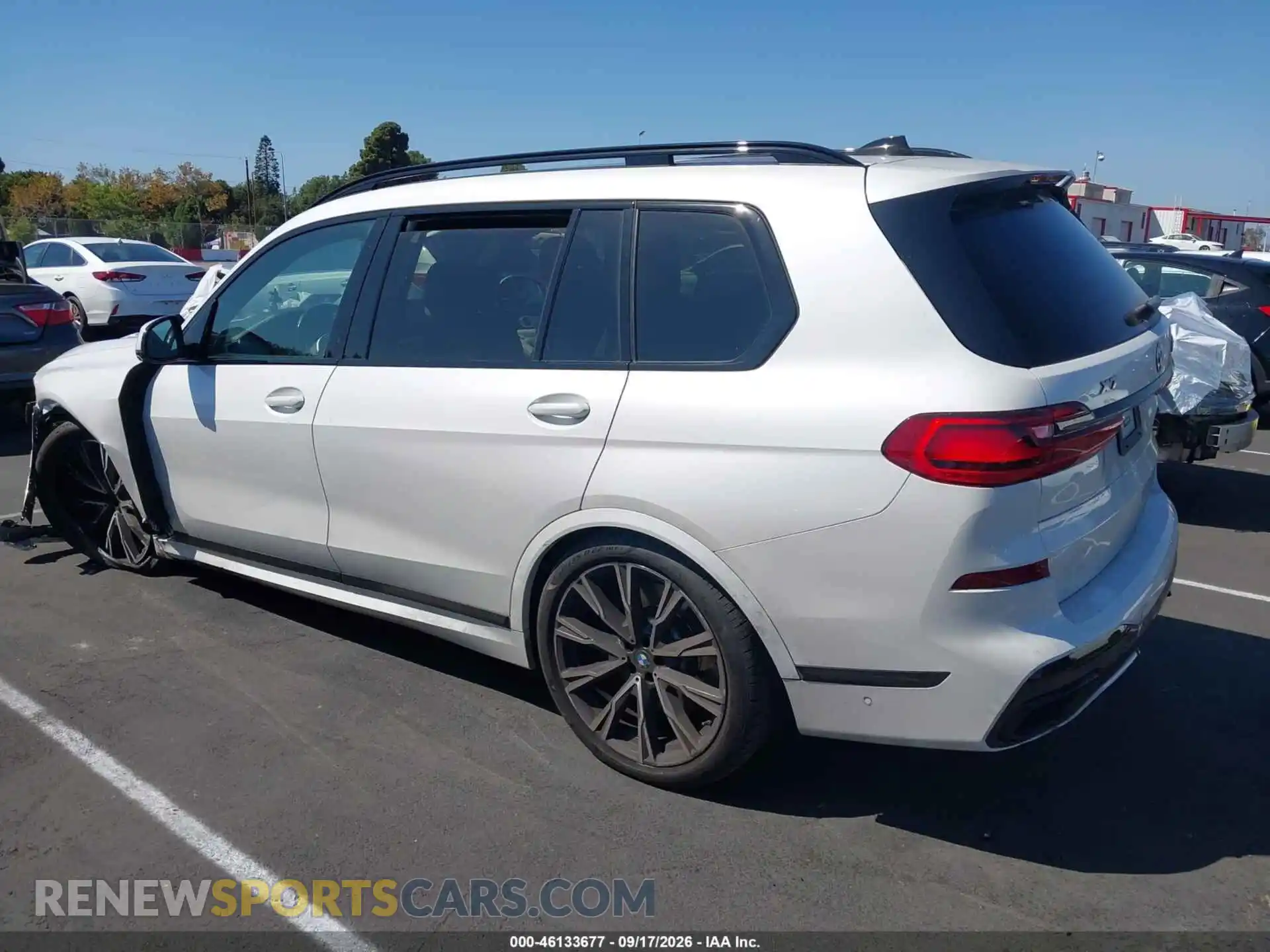 3 Фотография поврежденного автомобиля 5UXCX6C01N9K22085 BMW X7 2022