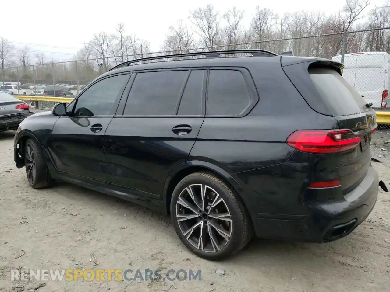 2 Photograph of a damaged car 5UXCX6C02N9M11540 BMW X7 2022