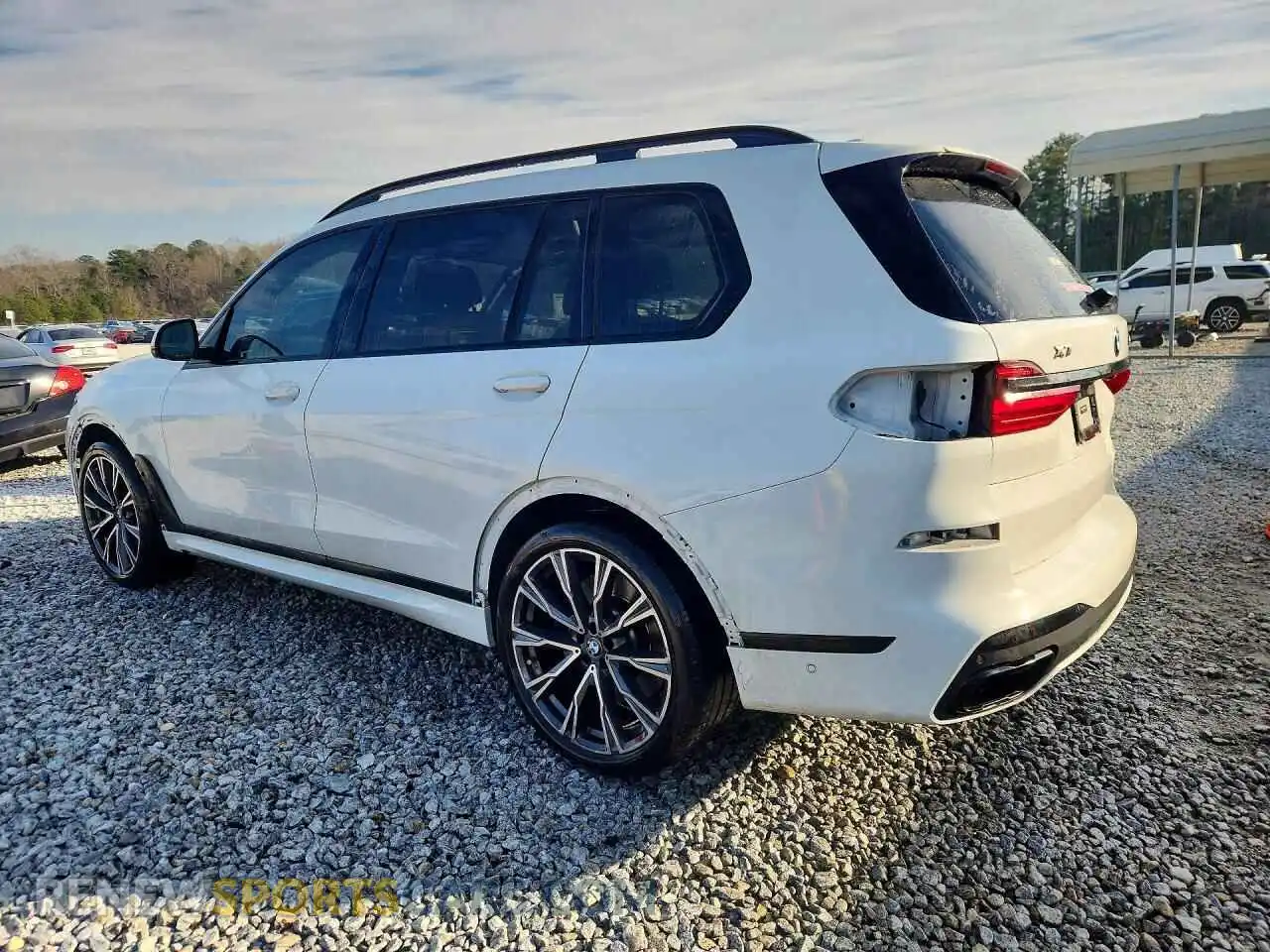 2 Photograph of a damaged car 5UXCX6C06N9J77483 BMW X7 2022