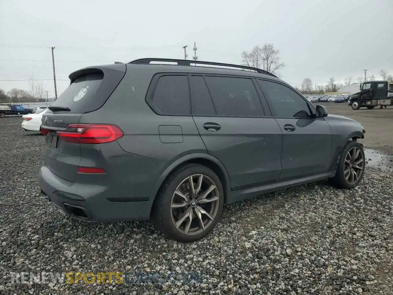 3 Photograph of a damaged car 5UXCX6C06N9L68045 BMW X7 2022