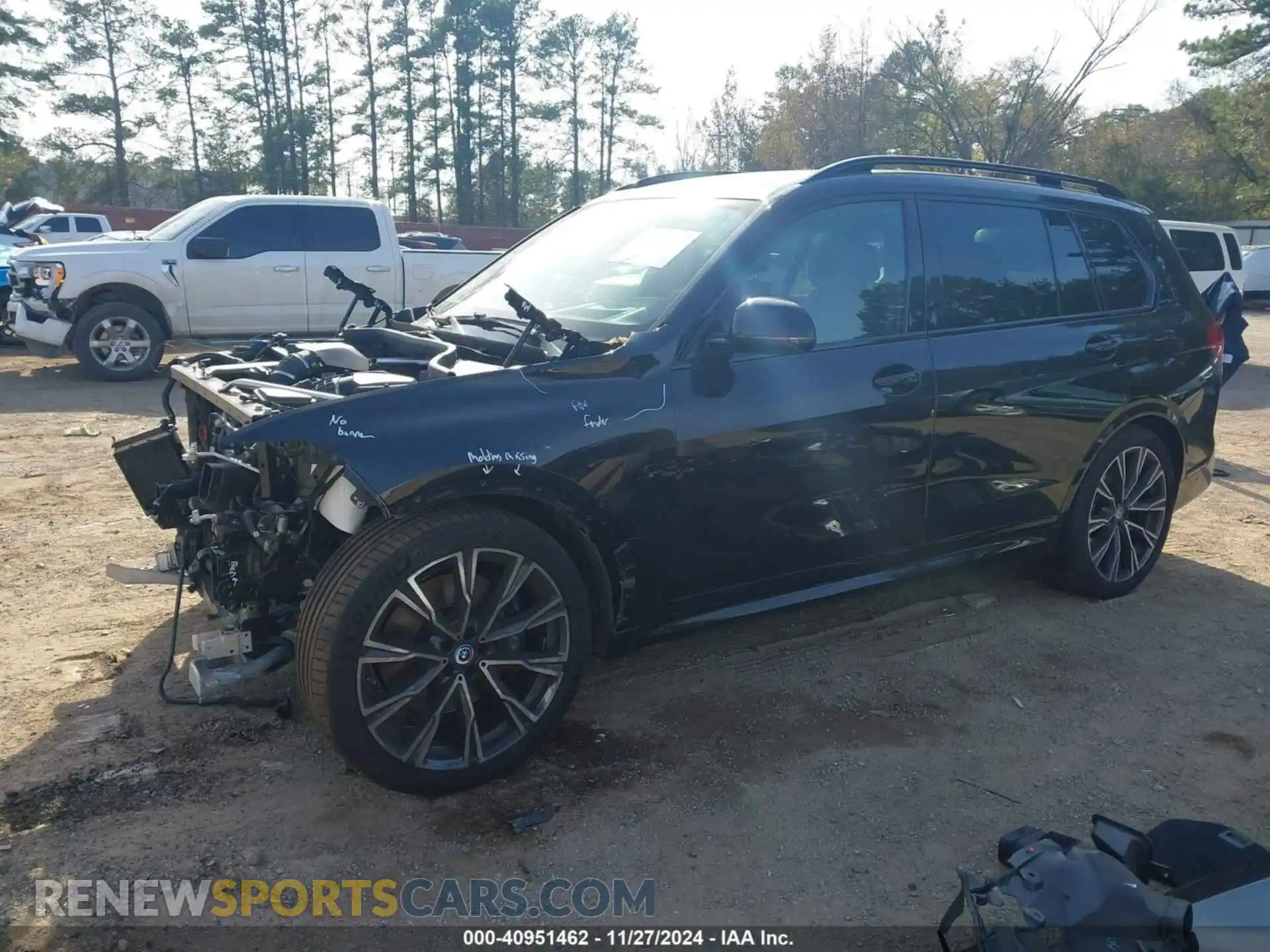 2 Photograph of a damaged car 5UXCX6C07N9M61561 BMW X7 2022