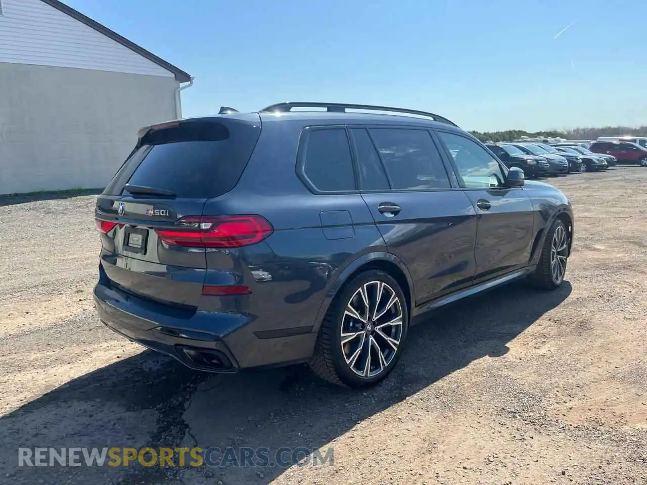 3 Photograph of a damaged car 5UXCX6C09N9K44917 BMW X7 2022