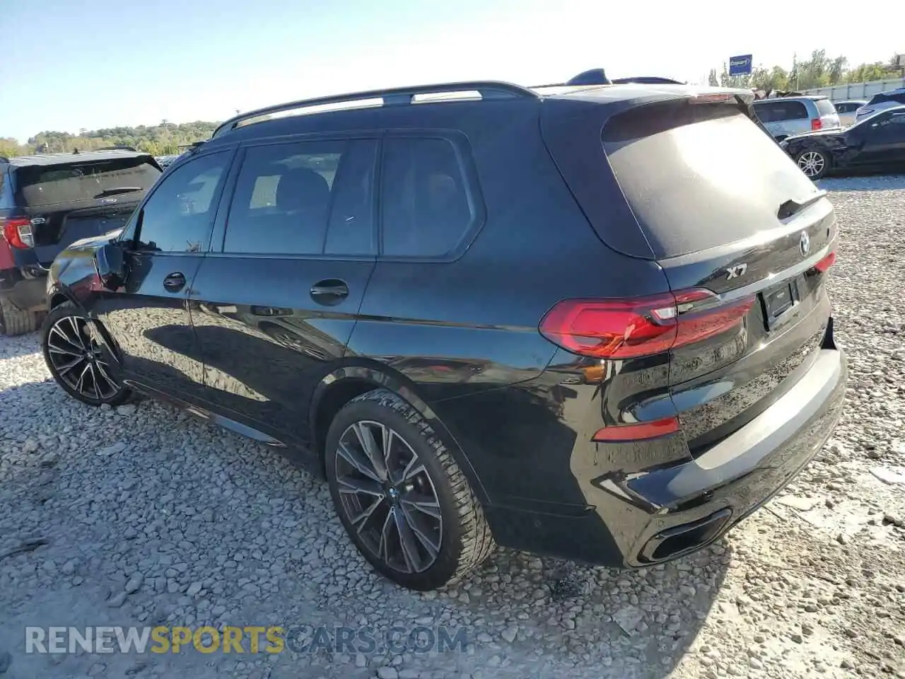 2 Photograph of a damaged car 5UXCX6C09N9L71084 BMW X7 2022