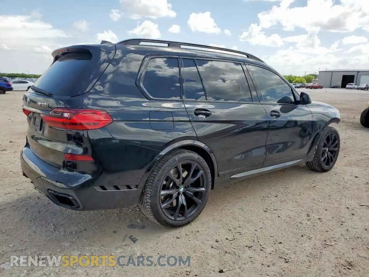 3 Photograph of a damaged car 5UXCX6C09N9M37665 BMW X7 2022