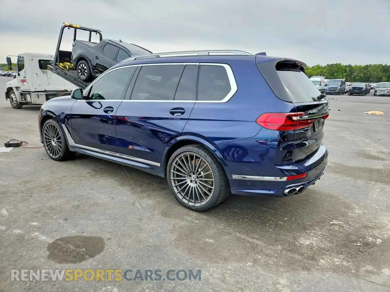 2 Photograph of a damaged car 5UXCX6C16N9K04707 BMW X7 2022