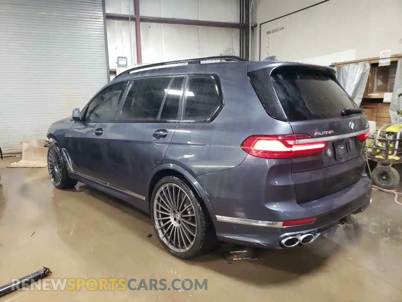 2 Photograph of a damaged car 5UXCX6C19N9N06296 BMW X7 2022
