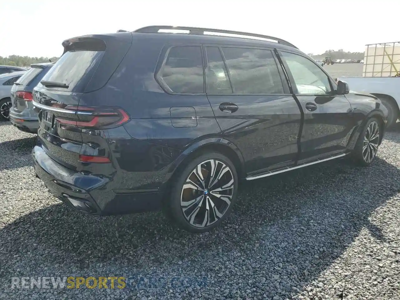 3 Photograph of a damaged car 5UX23EM00P9N46972 BMW X7 2023