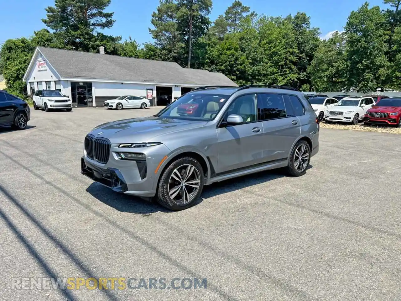 2 Photograph of a damaged car 5UX23EM00P9P15677 BMW X7 2023