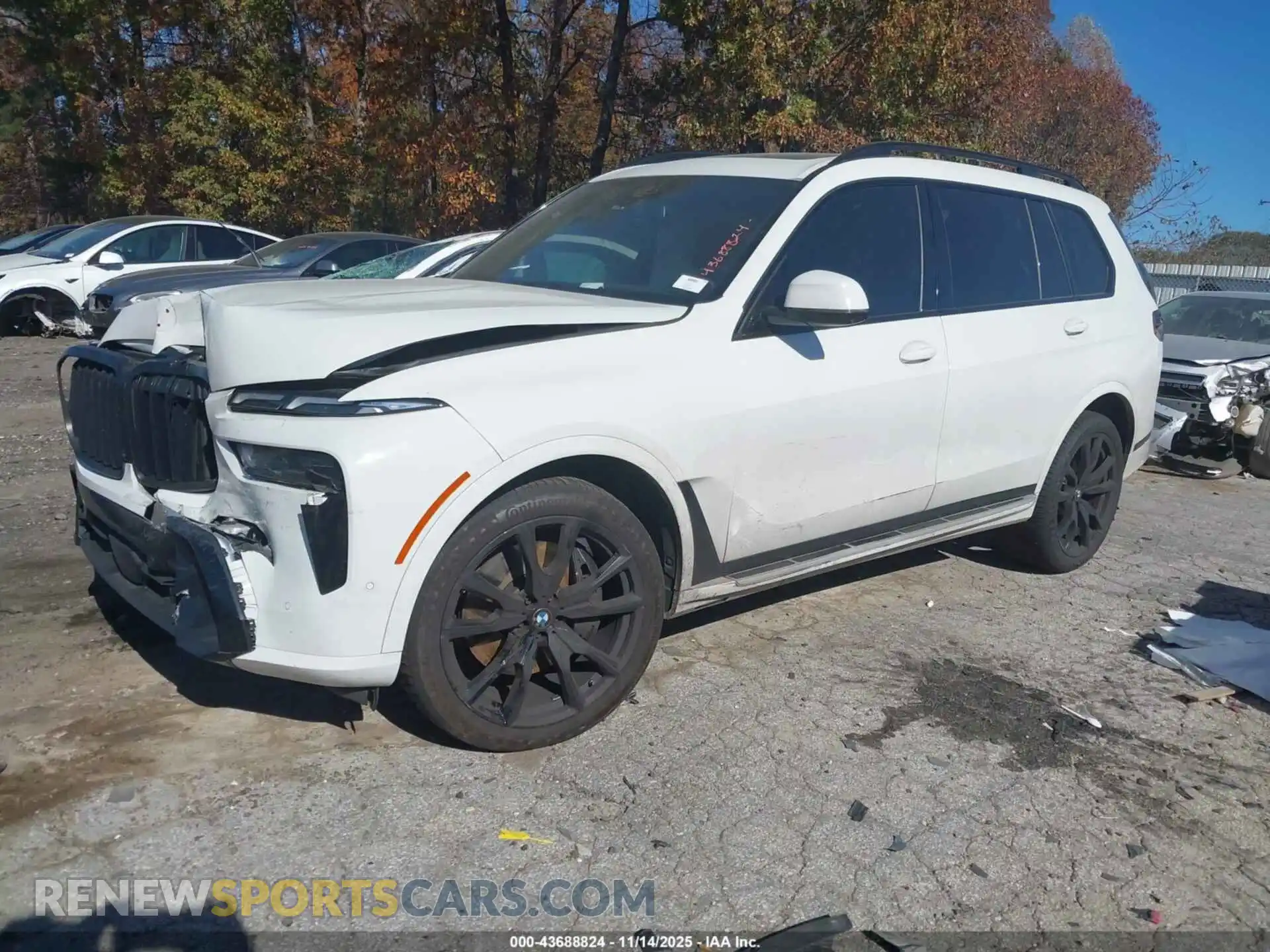2 Photograph of a damaged car 5UX23EM01P9N95968 BMW X7 2023