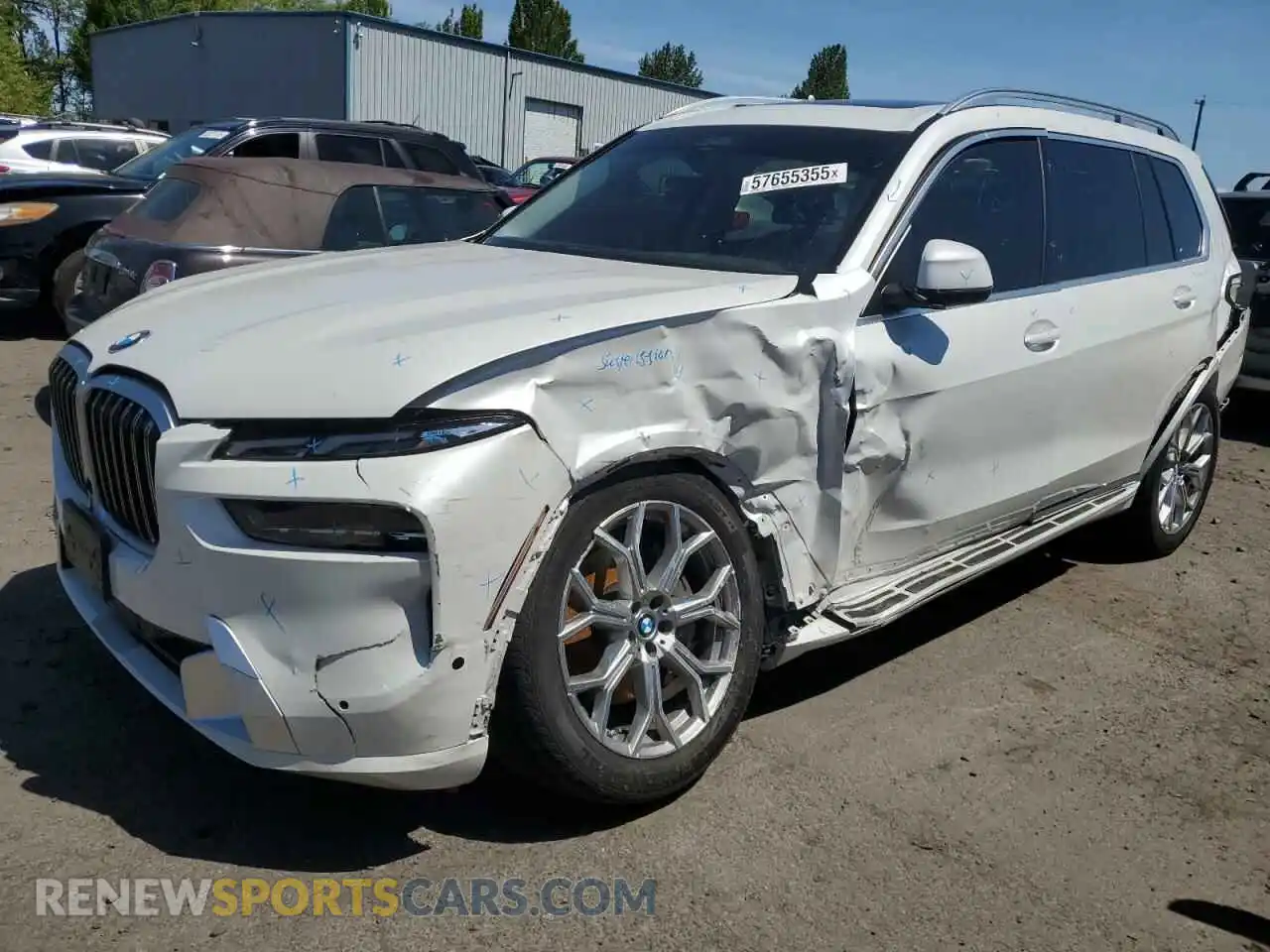 1 Photograph of a damaged car 5UX23EM02P9N62493 BMW X7 2023