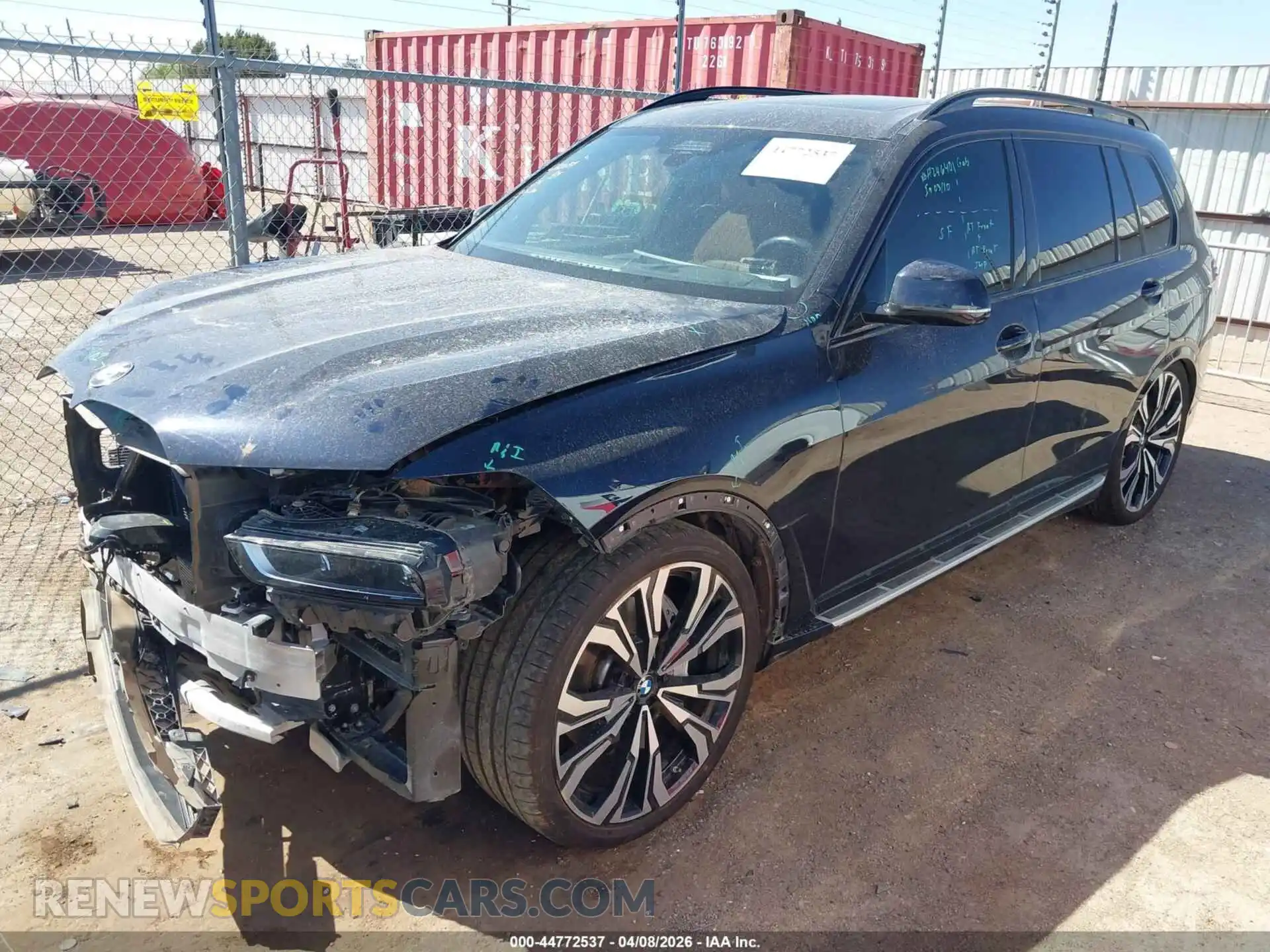 2 fotografías del automóvil dañado 5UX23EM03P9R54267 BMW X7 2023