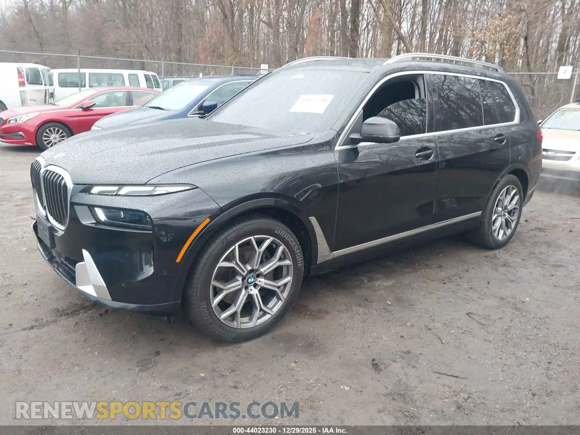 2 Photograph of a damaged car 5UX23EM03P9R82988 BMW X7 2023