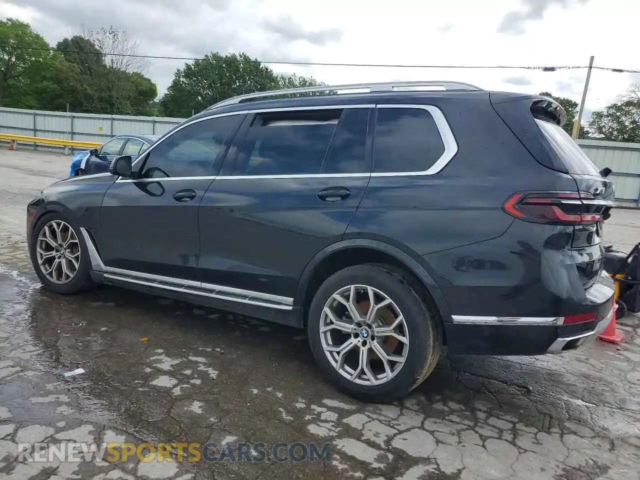 2 fotografías del automóvil dañado 5UX23EM04P9R56089 BMW X7 2023