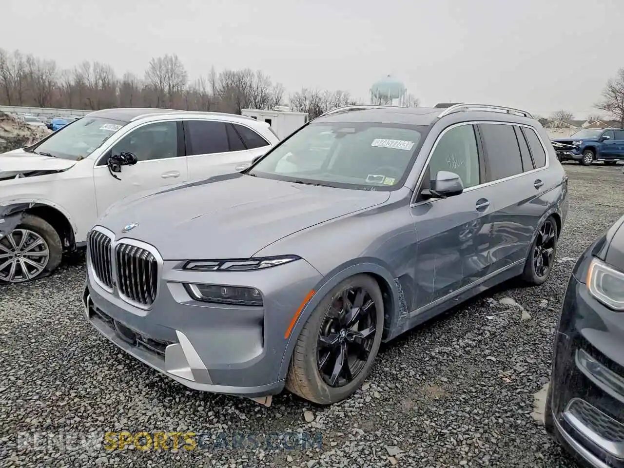 1 Photograph of a damaged car 5UX23EM05P9N55814 BMW X7 2023