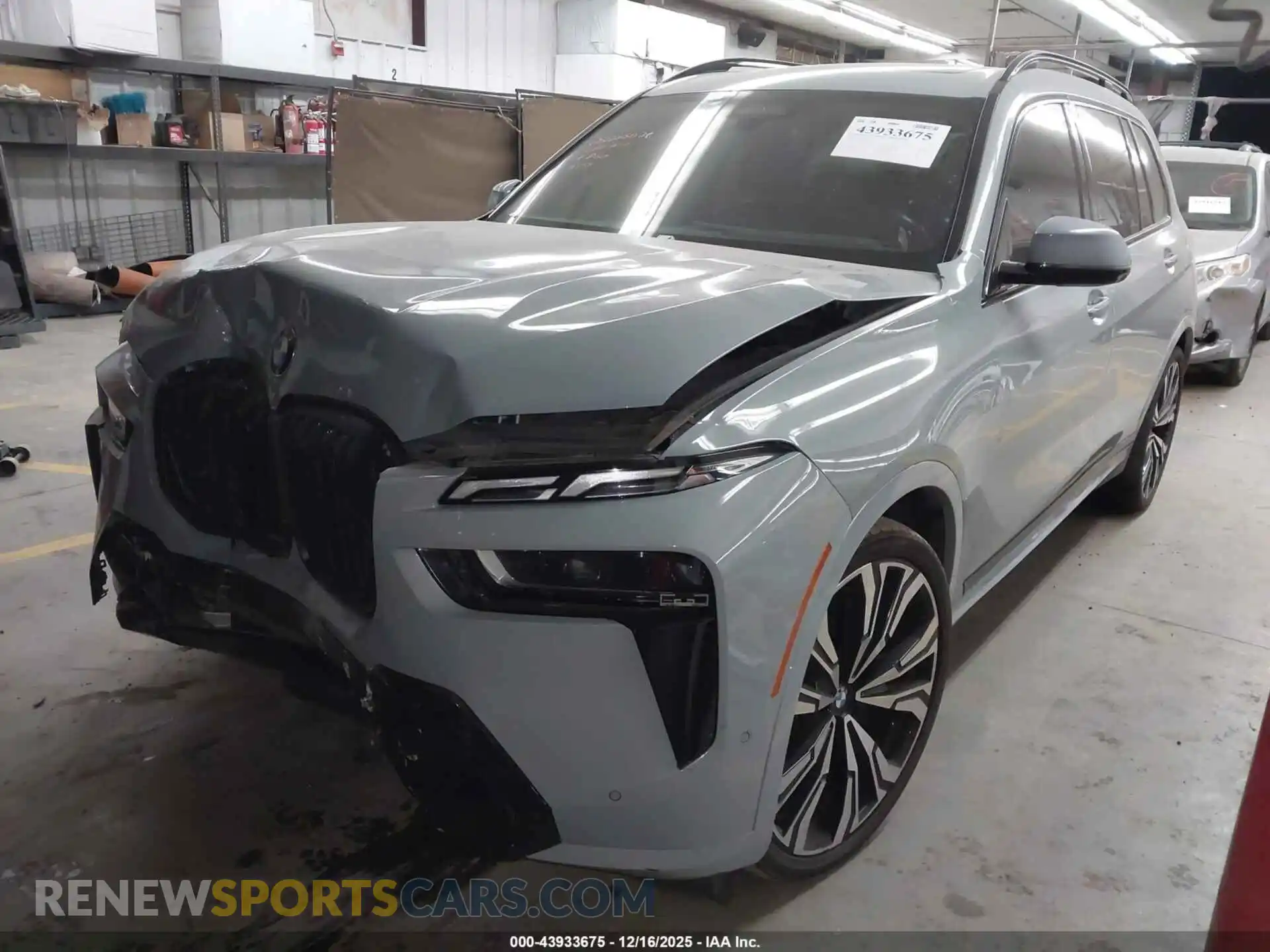 2 fotografías del automóvil dañado 5UX23EM05P9R58577 BMW X7 2023