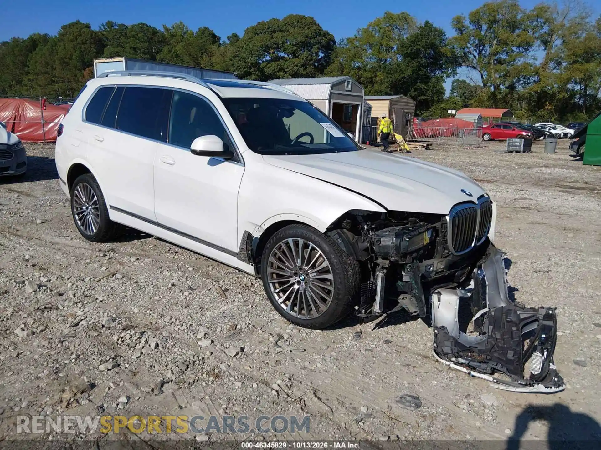 1 Photograph of a damaged car 5UX23EM05P9R88484 BMW X7 2023