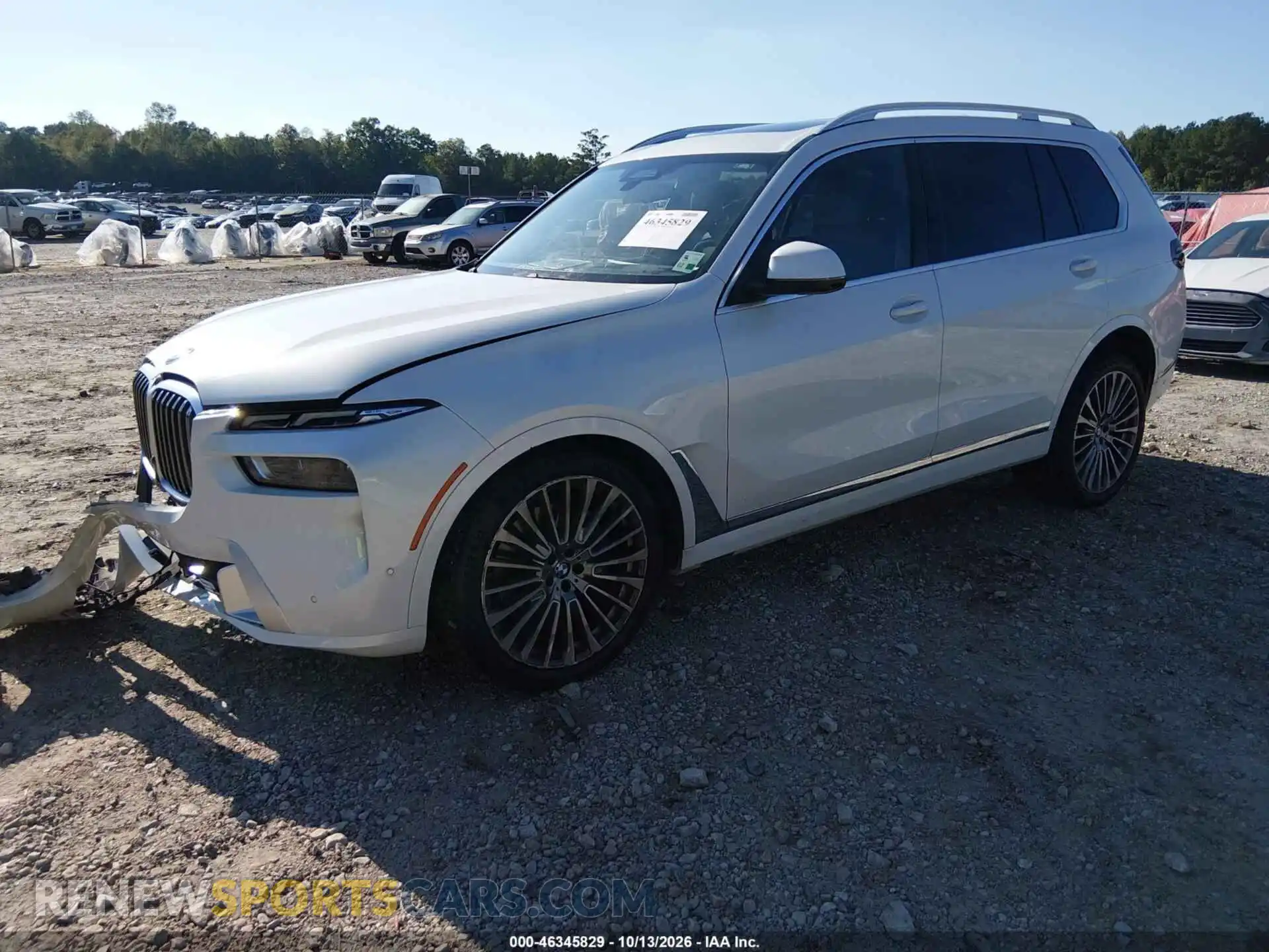 2 Photograph of a damaged car 5UX23EM05P9R88484 BMW X7 2023