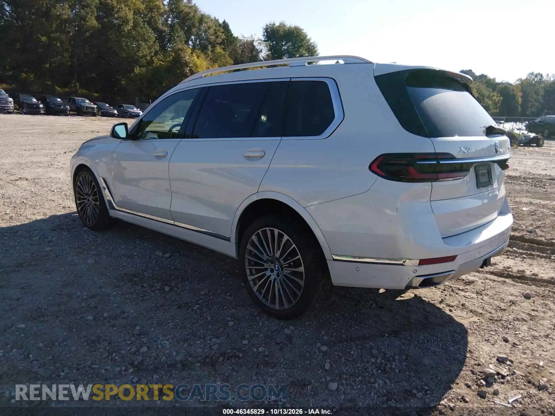 3 Photograph of a damaged car 5UX23EM05P9R88484 BMW X7 2023