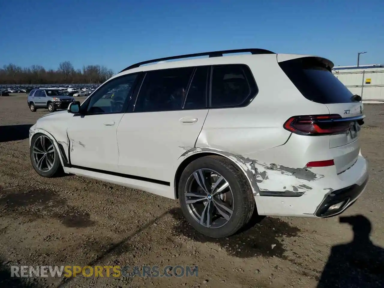 2 fotografías del automóvil dañado 5UX23EM06P9R22333 BMW X7 2023