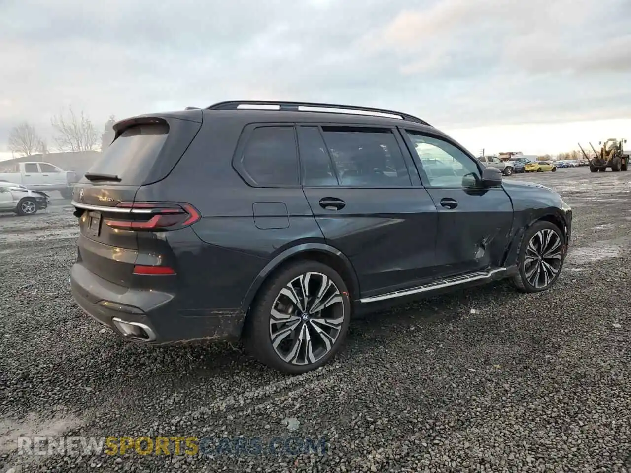3 Photograph of a damaged car 5UX23EM06P9R86744 BMW X7 2023