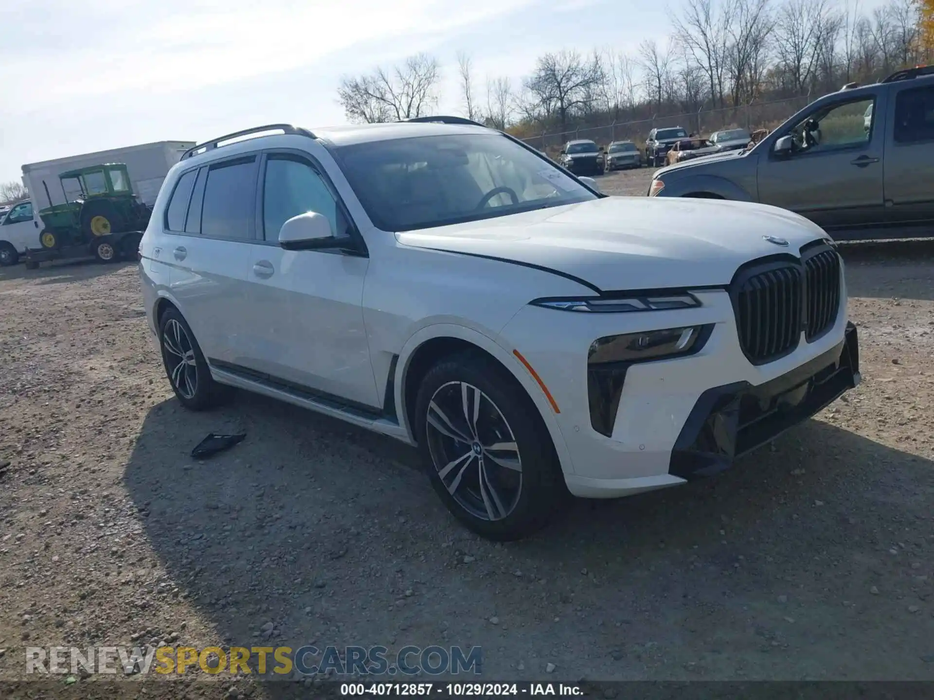 1 Photograph of a damaged car 5UX23EM07P9P37207 BMW X7 2023