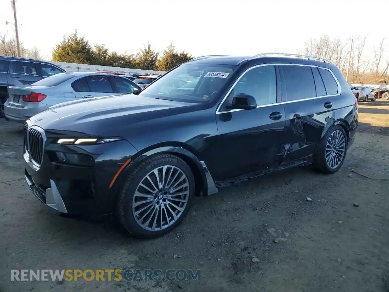 1 Photograph of a damaged car 5UX23EM07P9R25547 BMW X7 2023