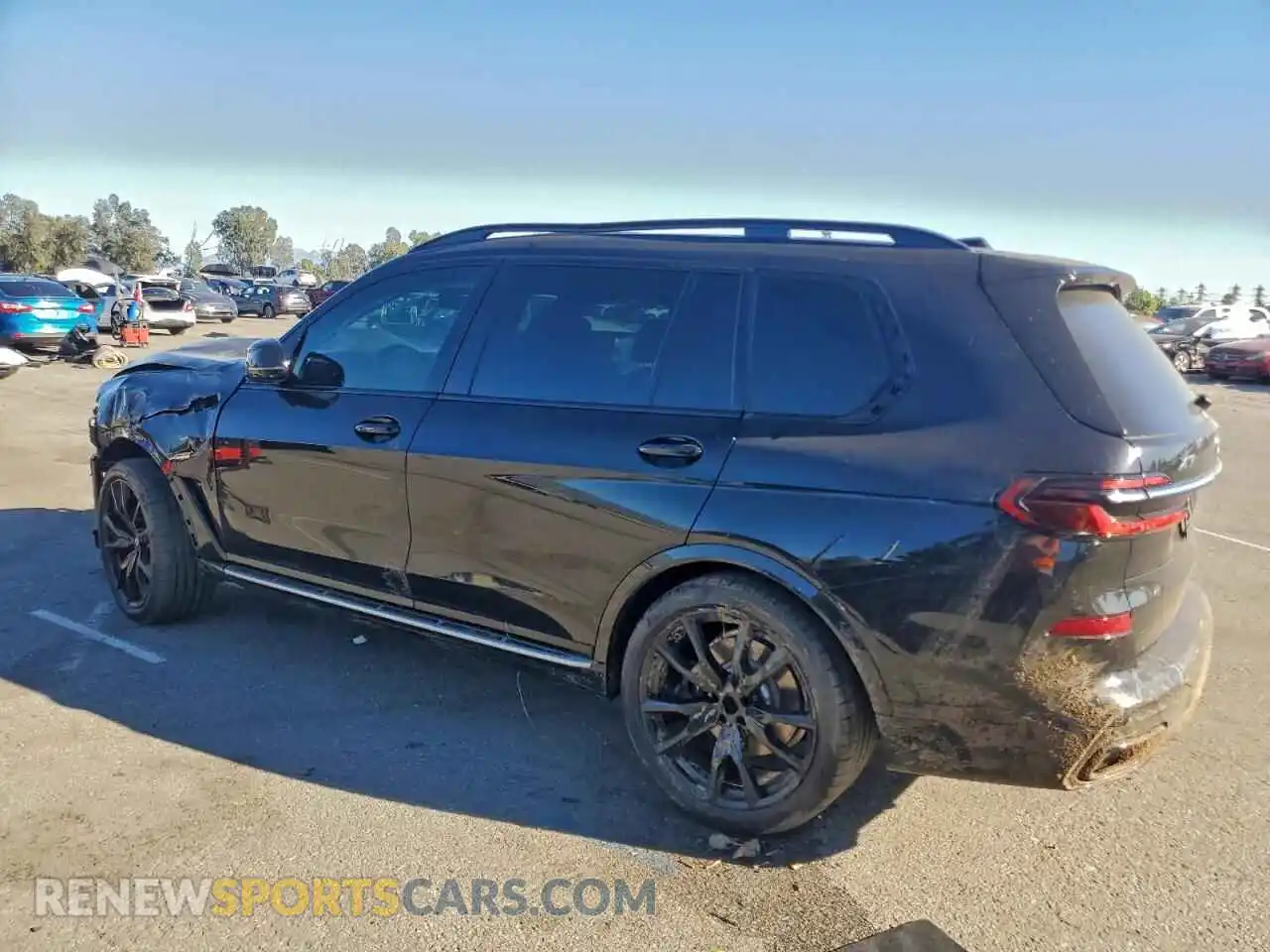 2 Фотография поврежденного автомобиля 5UX23EM07P9R84856 BMW X7 2023