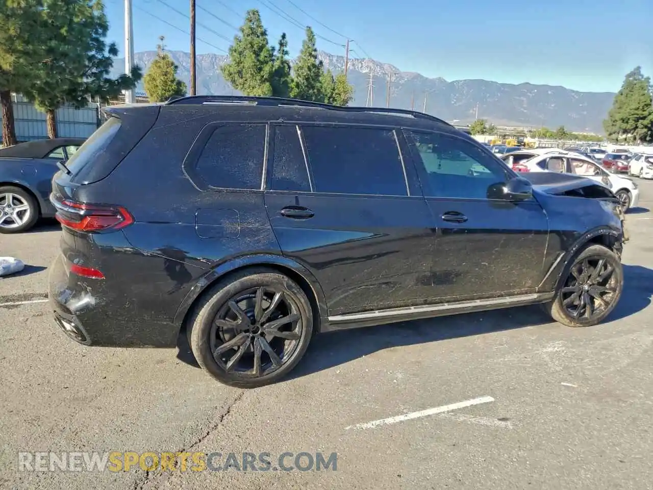 3 Фотография поврежденного автомобиля 5UX23EM07P9R84856 BMW X7 2023