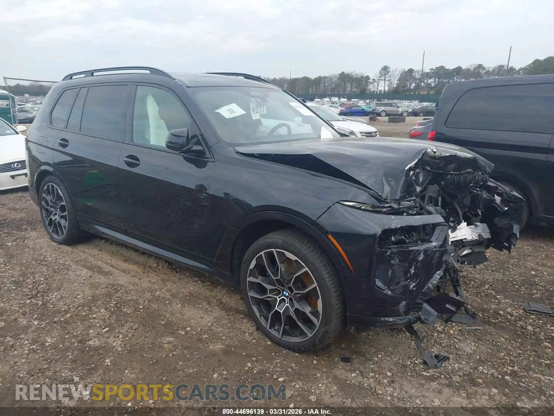 1 Фотография поврежденного автомобиля 5UX23EM07P9R93153 BMW X7 2023