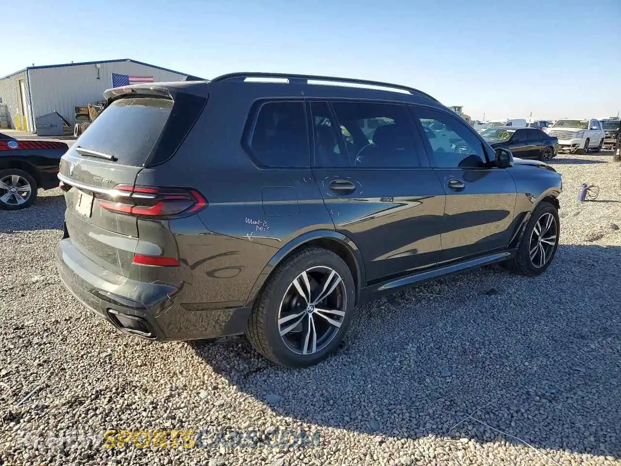 3 Photograph of a damaged car 5UX23EM08P9R18462 BMW X7 2023