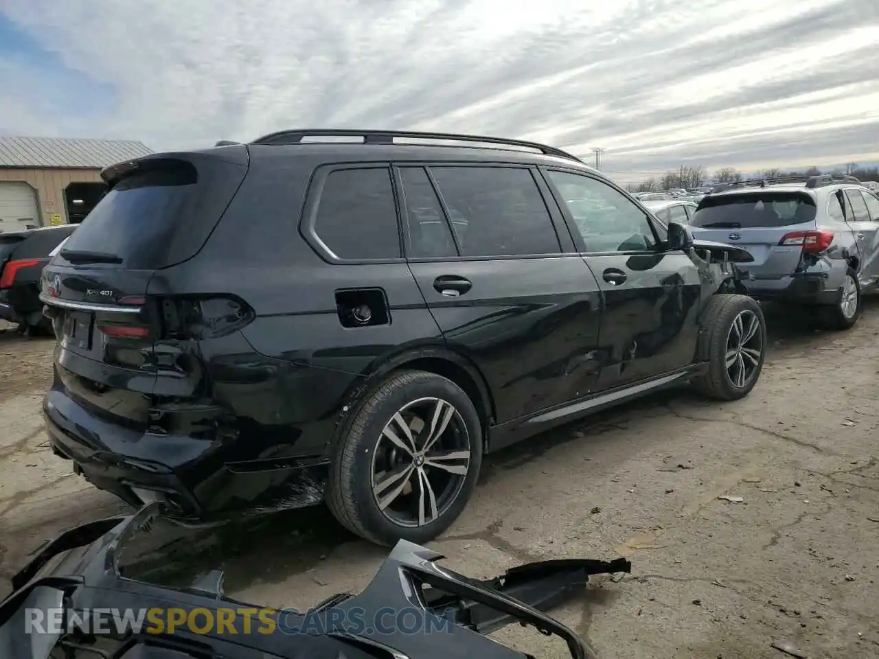 3 Photograph of a damaged car 5UX23EM08P9R24262 BMW X7 2023