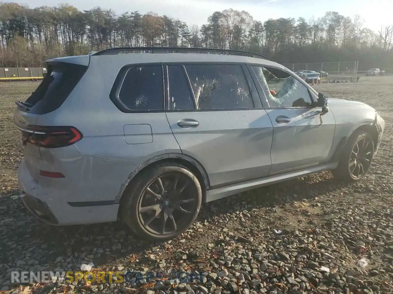 3 Фотография поврежденного автомобиля 5UX23EM09P9R10452 BMW X7 2023
