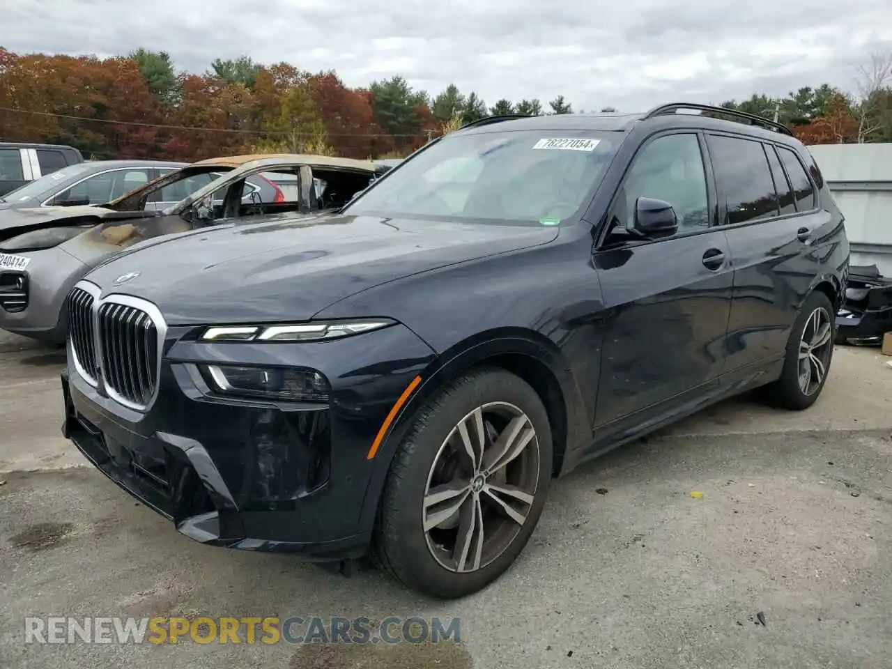1 Photograph of a damaged car 5UX23EM0XP9P93593 BMW X7 2023